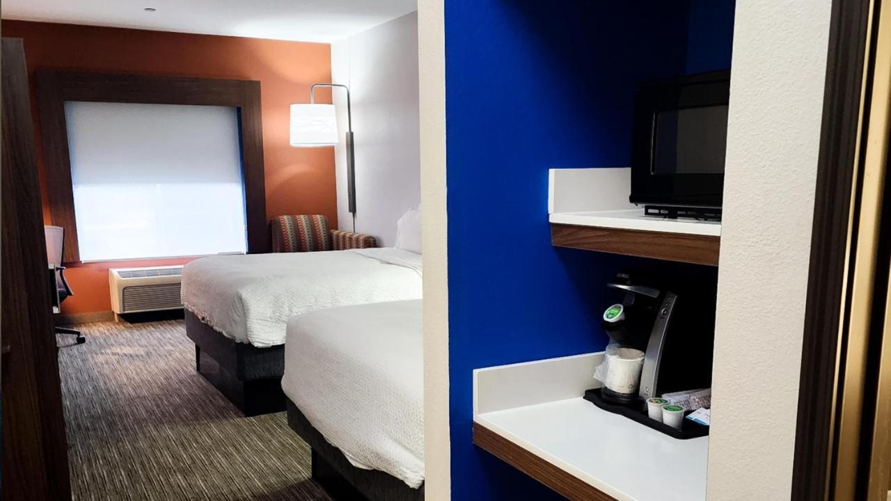 Holiday Inn Express Hotel & Suites Chicago South Lansing By Ihg Exterior foto