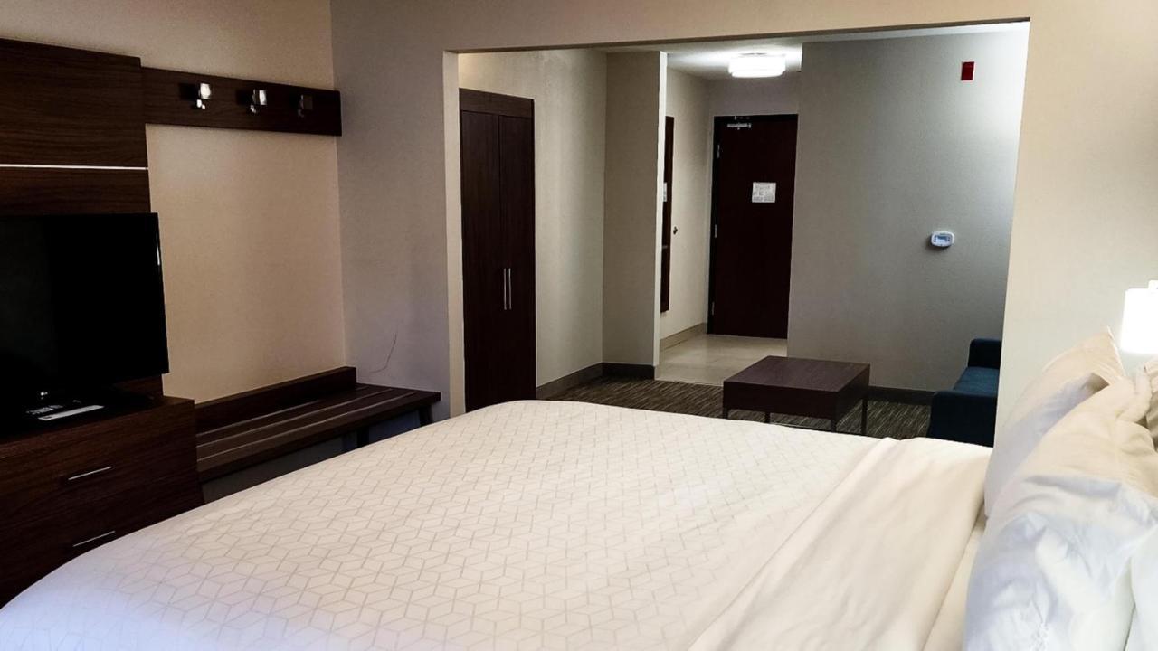 Holiday Inn Express Hotel & Suites Chicago South Lansing By Ihg Exterior foto